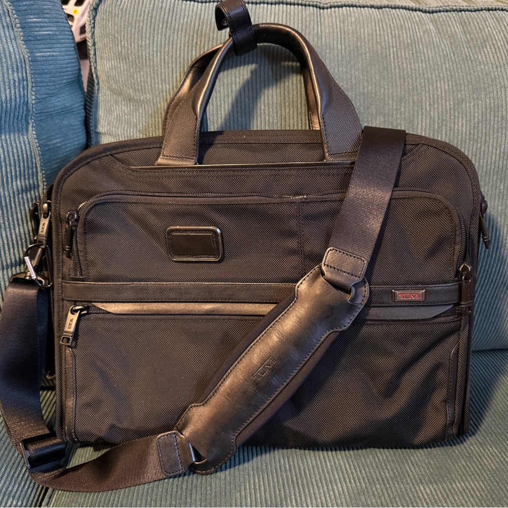 Lightly used TUMI Alpha Organizer Portfolio Briefcase